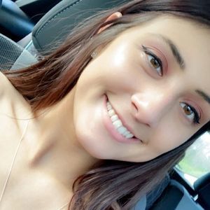 Meet your Posher, Becca